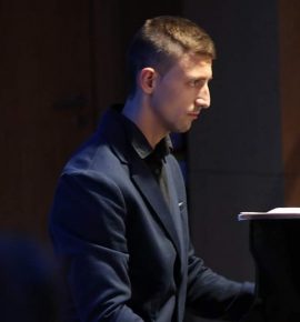 Dmytro Skoropad – Pianista Acompanhador
